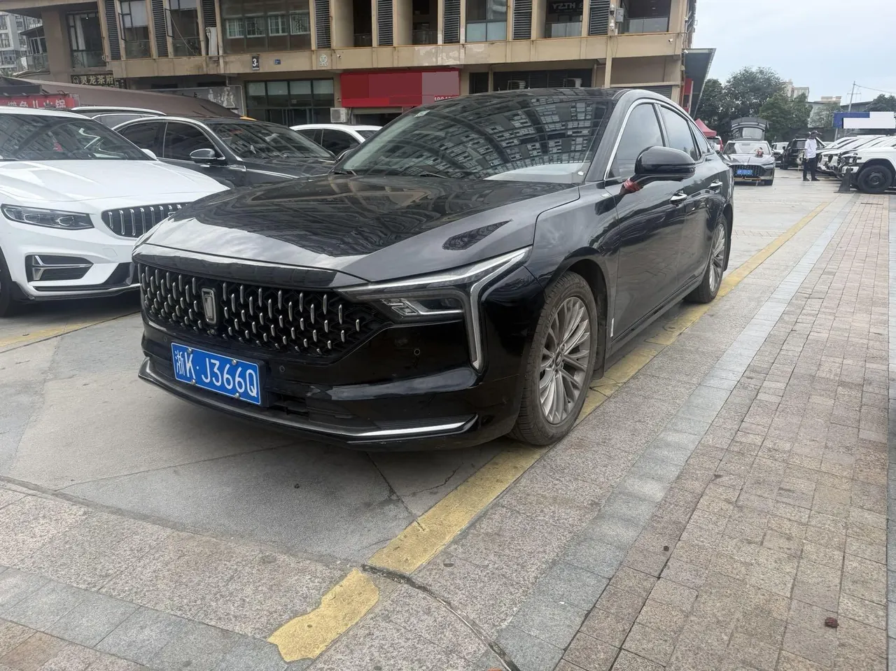 Bestune 2024 B70 1.5T Longteng Edition Leading Jump Automatic Gear - View 1