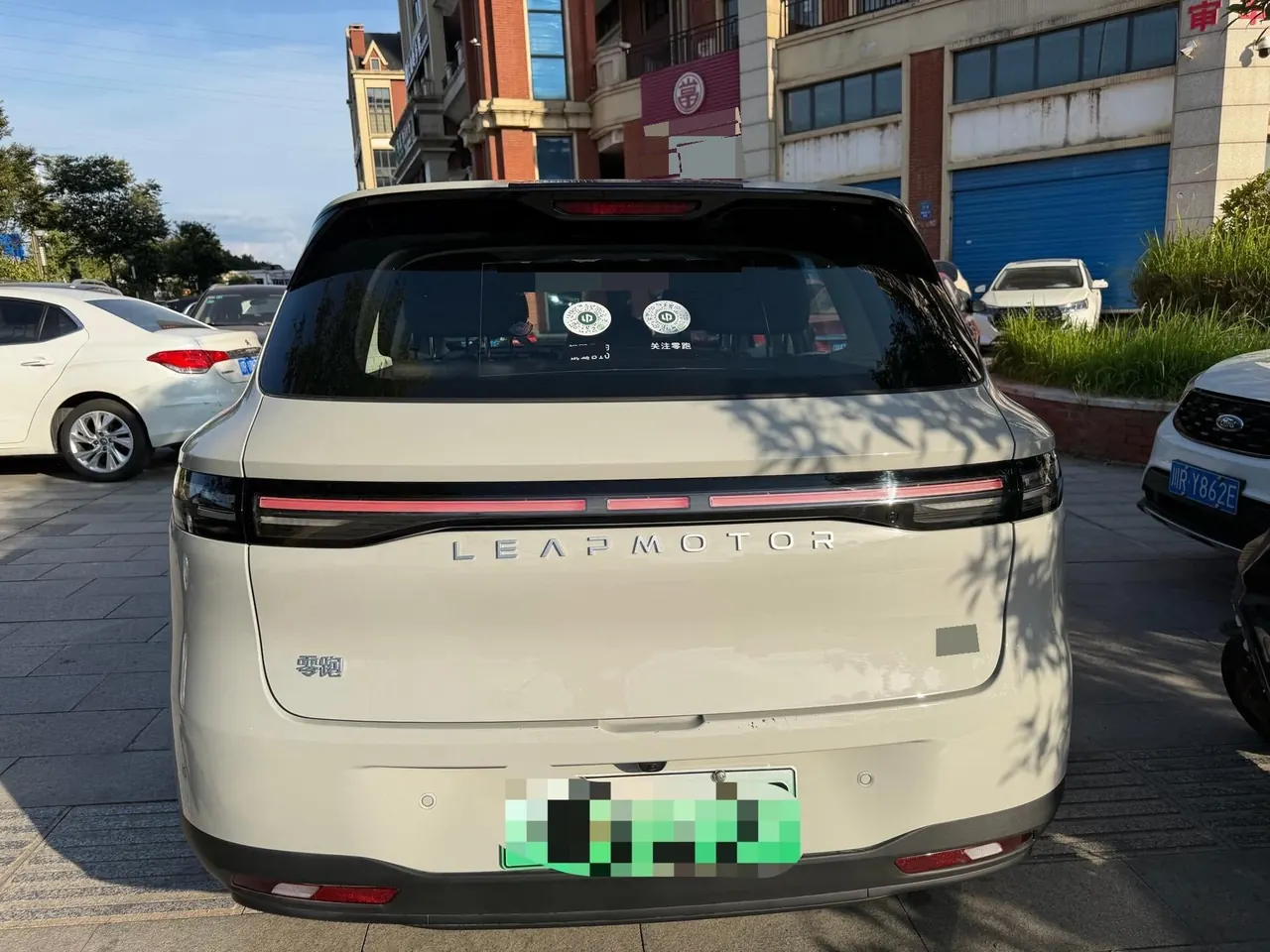 Leapmotor 2025 B 10 510 Enjoy Smart Driving Edition Automatic Gear 8