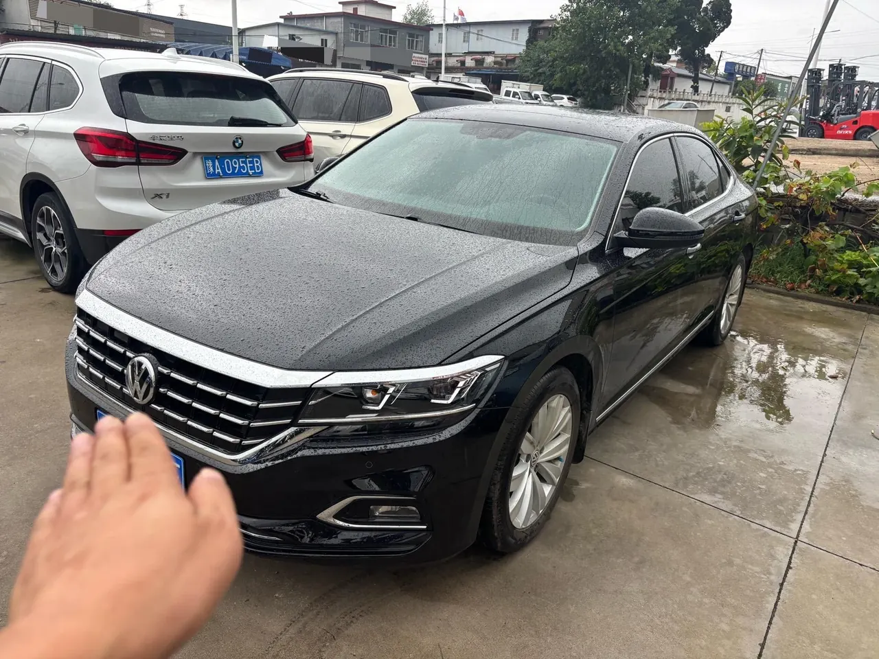 Volkswagen 2020 Passat 2.0TSI 330TSI Elite Edition Automatic - View 1
