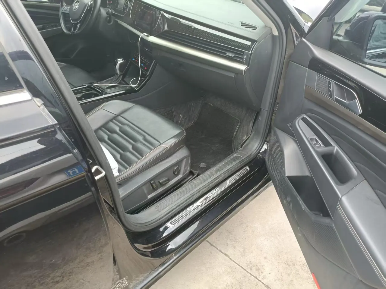 Volkswagen 2020 Passat 2.0TSI 330TSI Elite Edition Automatic 3