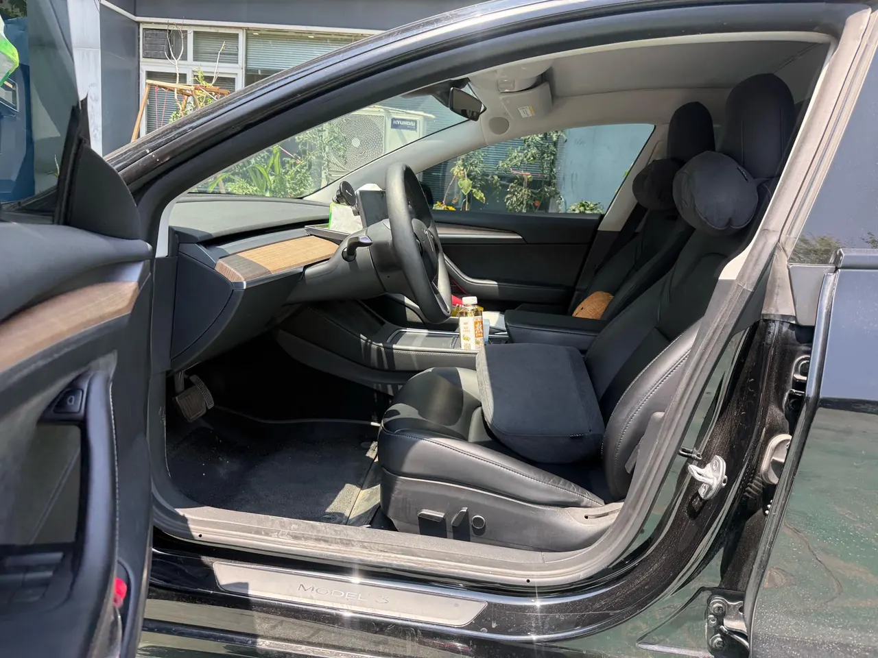 Tesla 2022 Model 3 rear-wheel drive version of automatic transmission 3