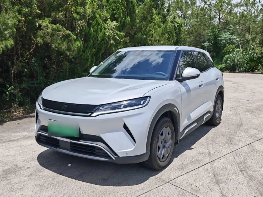 Открыть галерею: BYD 2025 Yuan UP 301KM Pilot Automatic Gear