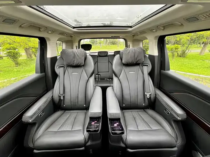 HongQi HQ9 PHEV 2024 2.0T 4WD Deluxe Edition 8