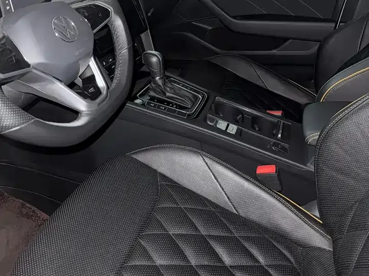 FAW-Volkswagen CC 2023 380TSI Shining Edition 9