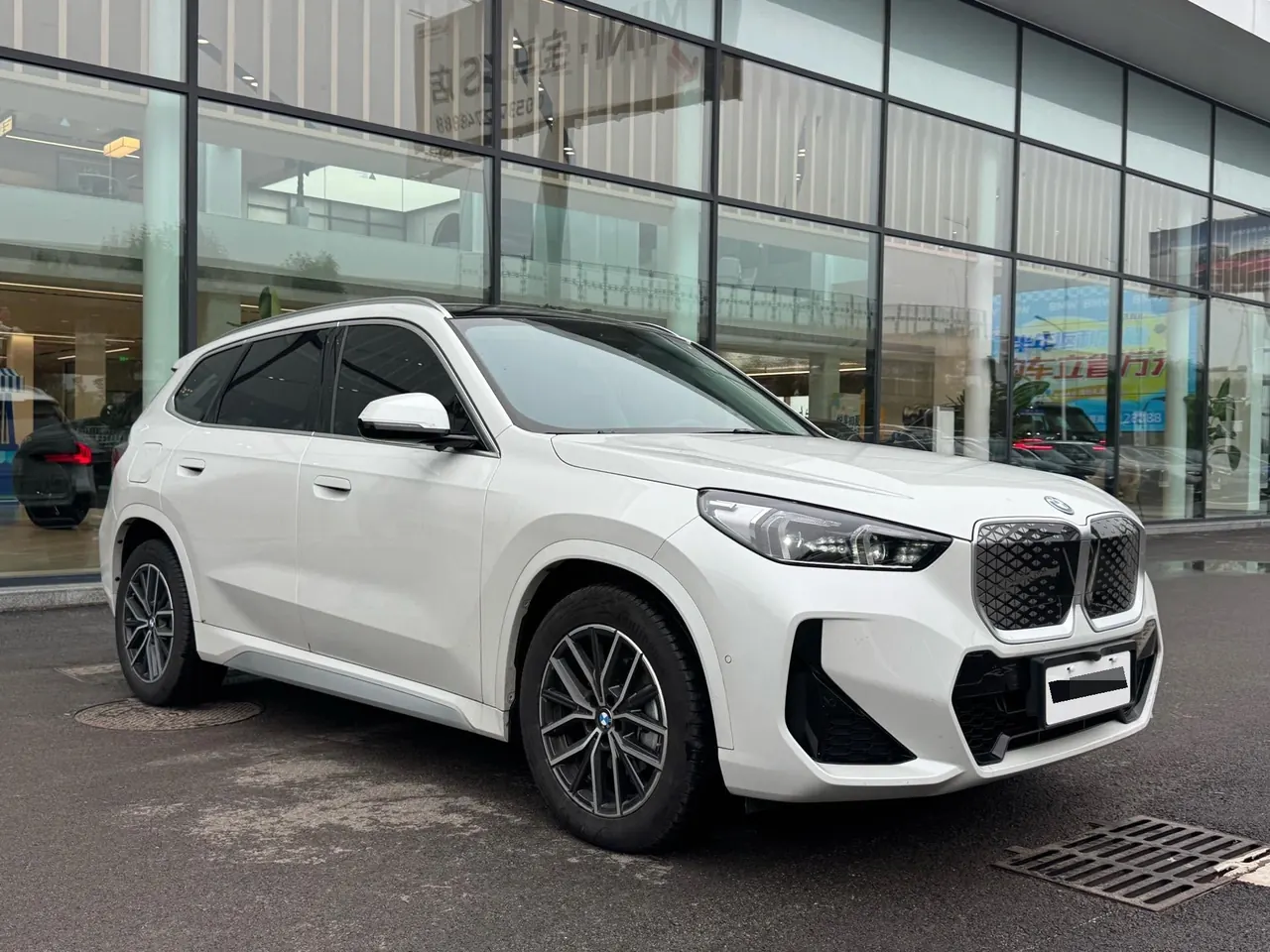 BMW 2026 iX1 eDrive25L eDrive25L m sports suit automatic gear 3