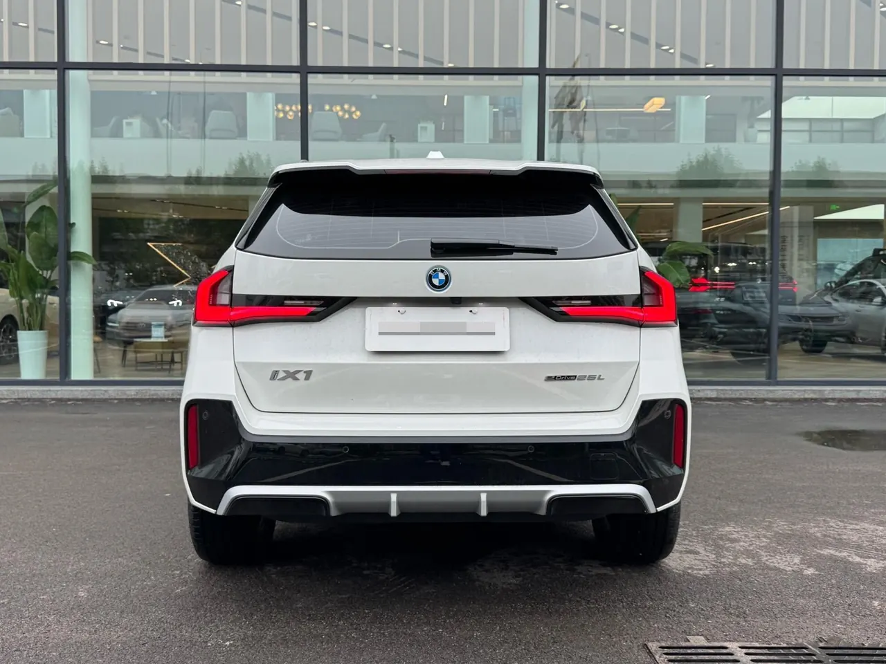 BMW 2026 iX1 eDrive25L eDrive25L m sports suit automatic gear 5