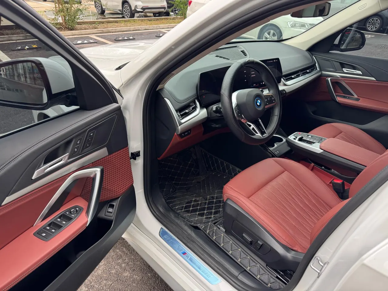 BMW 2026 iX1 eDrive25L eDrive25L m sports suit automatic gear 9