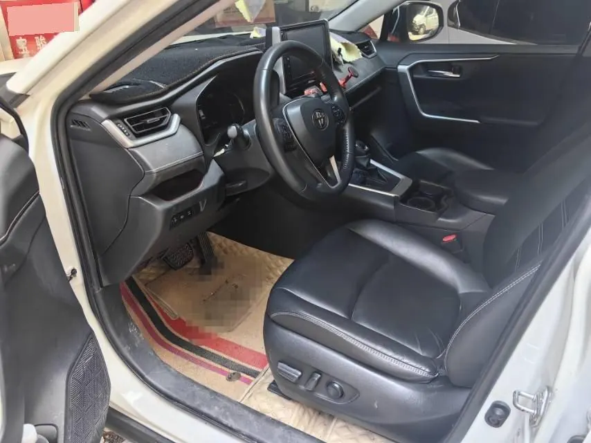 Toyota 2021 RAV4 Rongbo 2.0 Stepless Two-Drive Premium Edition Automatic Gear 4