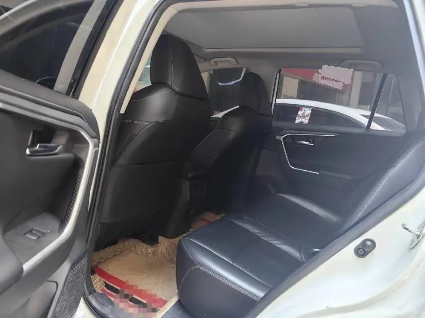 Toyota 2021 RAV4 Rongbo 2.0 Stepless Two-Drive Premium Edition Automatic Gear 5