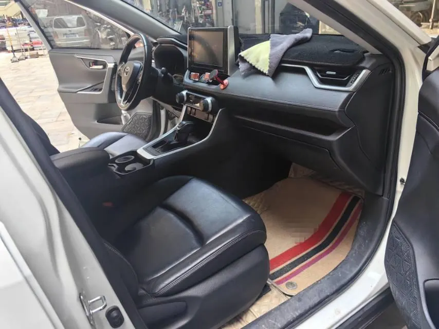 Toyota 2021 RAV4 Rongbo 2.0 Stepless Two-Drive Premium Edition Automatic Gear 7
