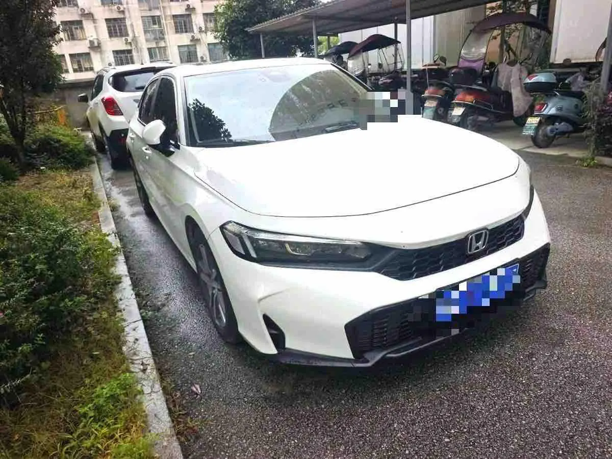 Honda 2025 Civic 1.5T Stepless 240TURBO Zhiqu Plus Automatic Gear 3