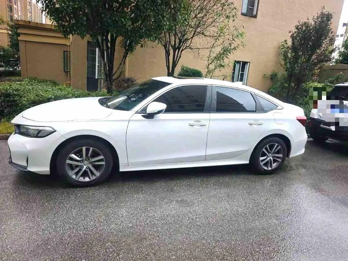 Honda 2025 Civic 1.5T Stepless 240TURBO Zhiqu Plus Automatic Gear 4