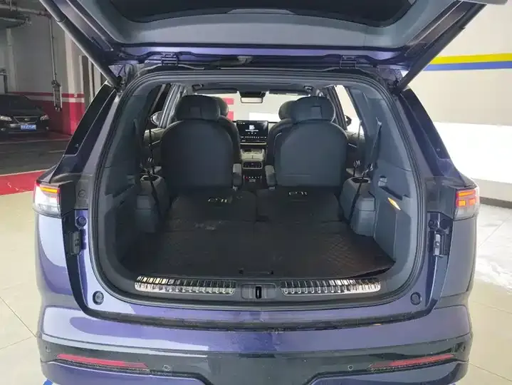 Eπ 008 2024 210Max extended range version 6 seats 4
