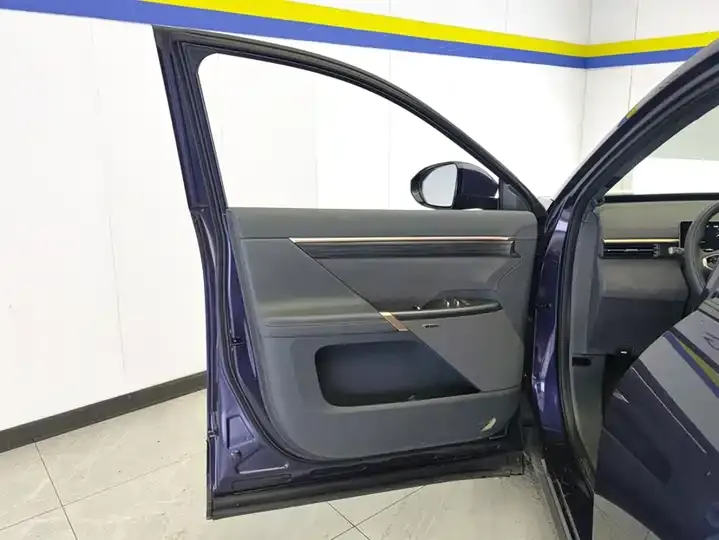 Eπ 008 2024 210Max extended range version 6 seats 7