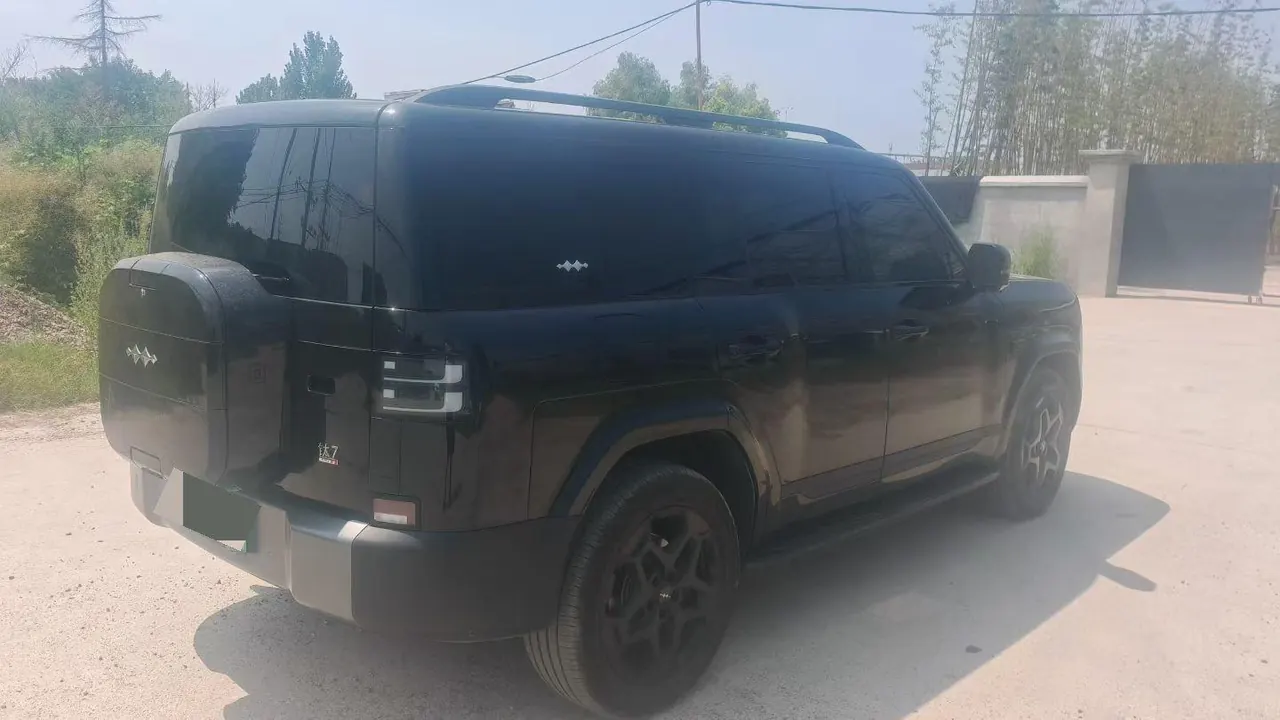 FangChengBao 2025 titanium 7 1.5T stepless 190KM four-wheel drive Ultra version of automatic gear 2