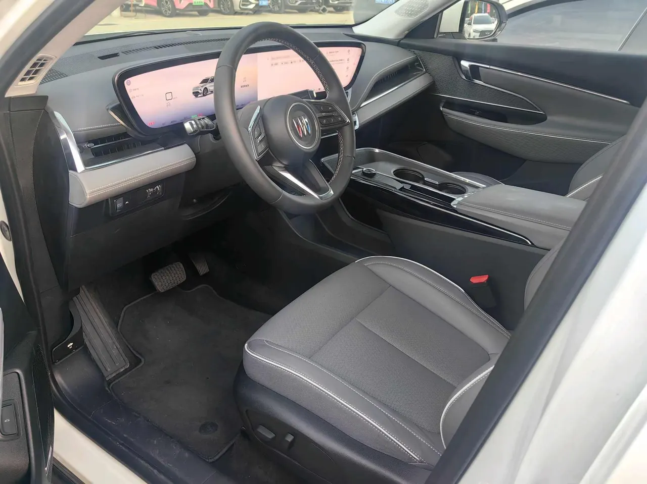 Buick 2025 E 5 620KM Premium Edition Automatic Gear 7