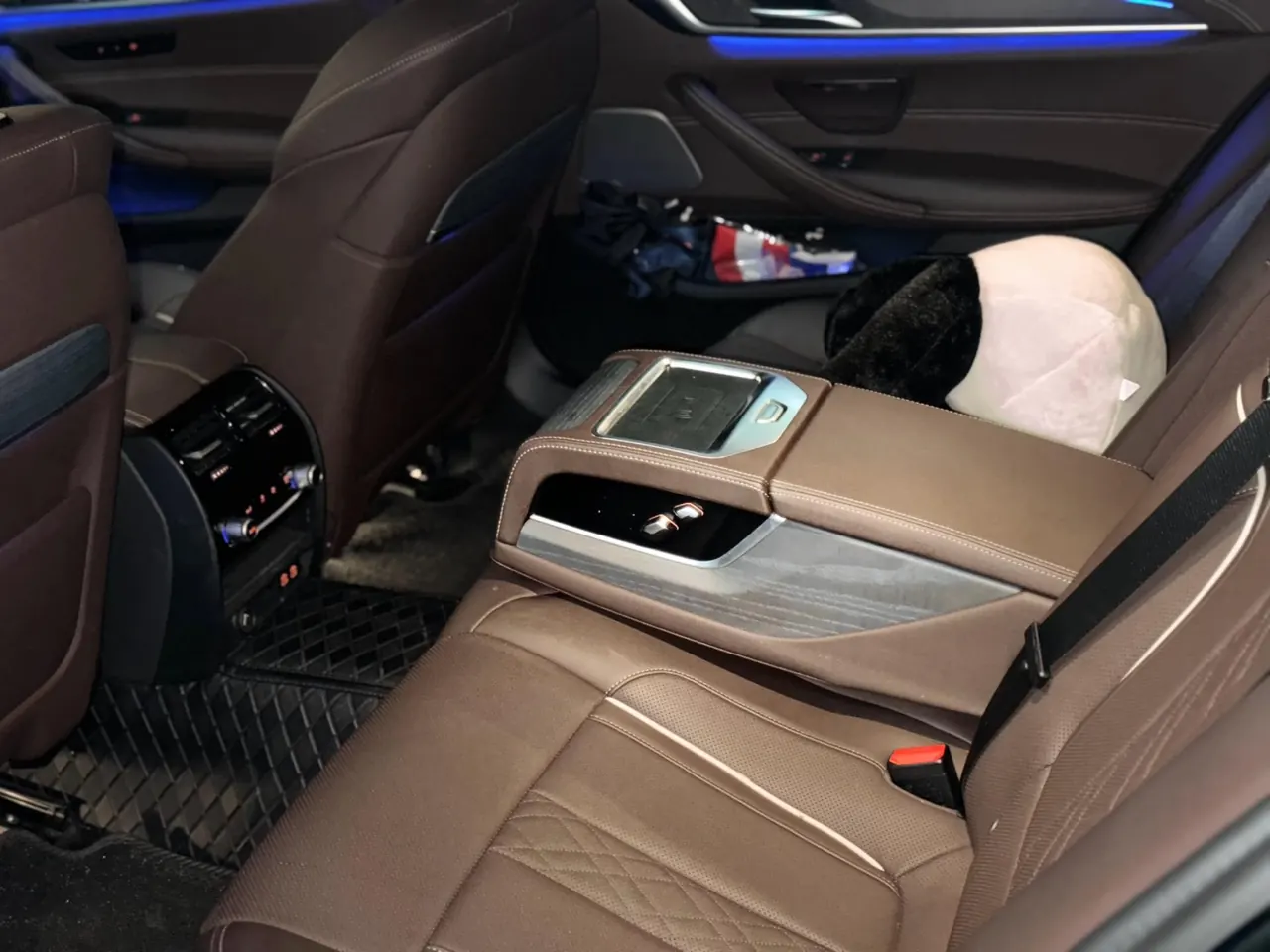 BMW 5 Series 2023 530Li 2.0T Exclusive M Sports Suit (Modified) Automatic Gear 4