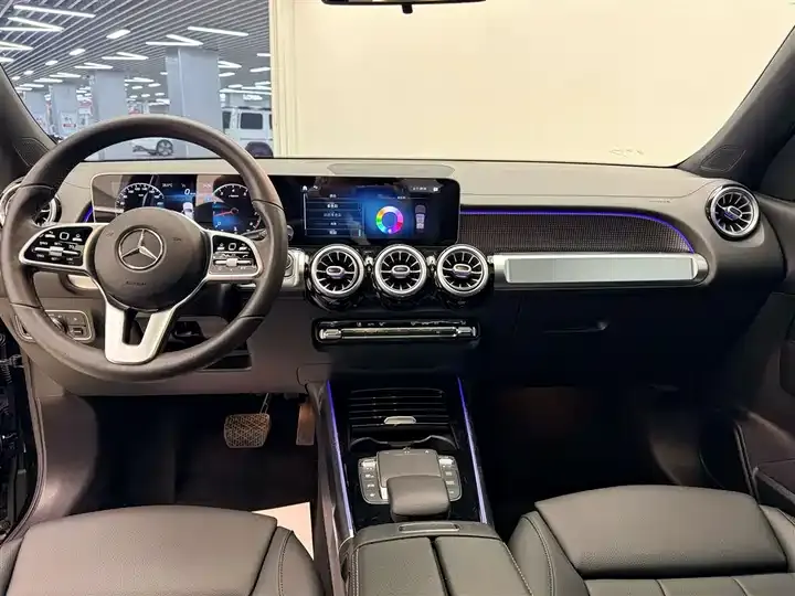 Mercedes Benz GLB 2020 model modified GLB 200 dynamic model 6