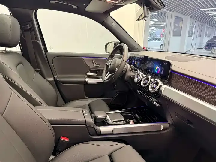 Mercedes Benz GLB 2020 model modified GLB 200 dynamic model 9