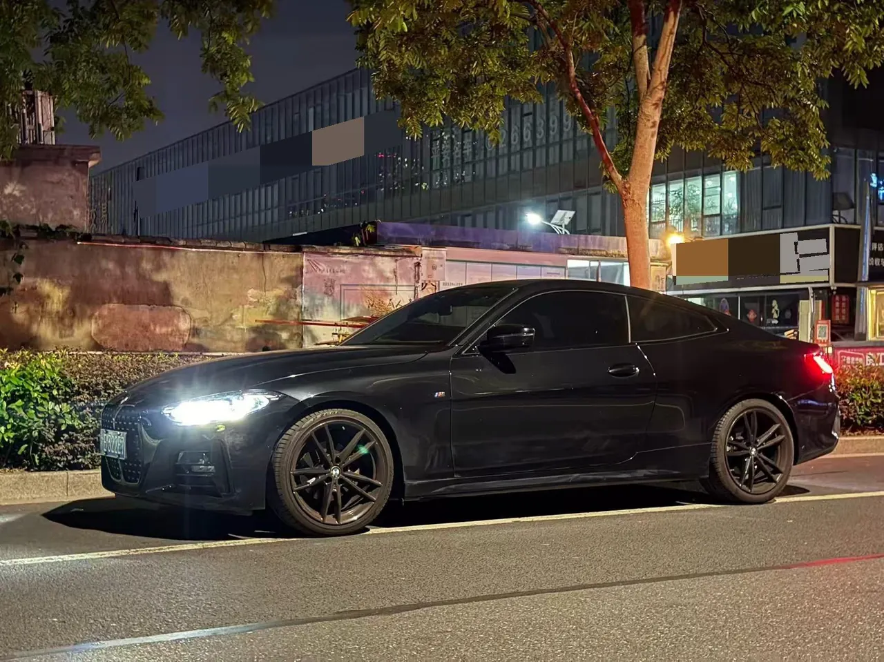 打开图片灯箱:BMW 4 Series (Imported) 2023 425i Coupe 2.0T M Sports Obsidian Night Suit Automatic Gear