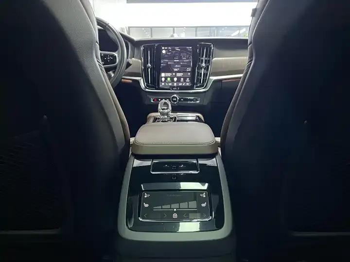 Volvo S90 plug-in hybrid 2022 model changed to T8 E drive hybrid Zhiya Deluxe Edition 9