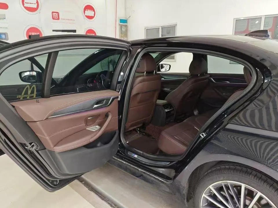 BMW 5 Series 2023 530Li 2.0T Leading M Sports Suit Automatic Gear 3