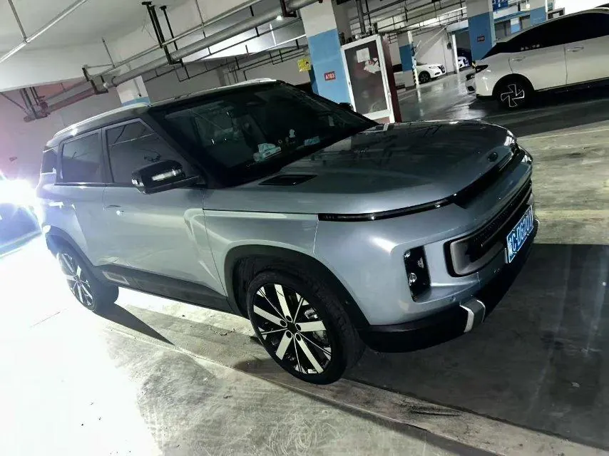 Geely 2023 icon 1.5TD chocolate alcohol version automatic gear 2