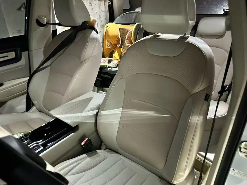 Geely 2023 icon 1.5TD chocolate alcohol version automatic gear 4