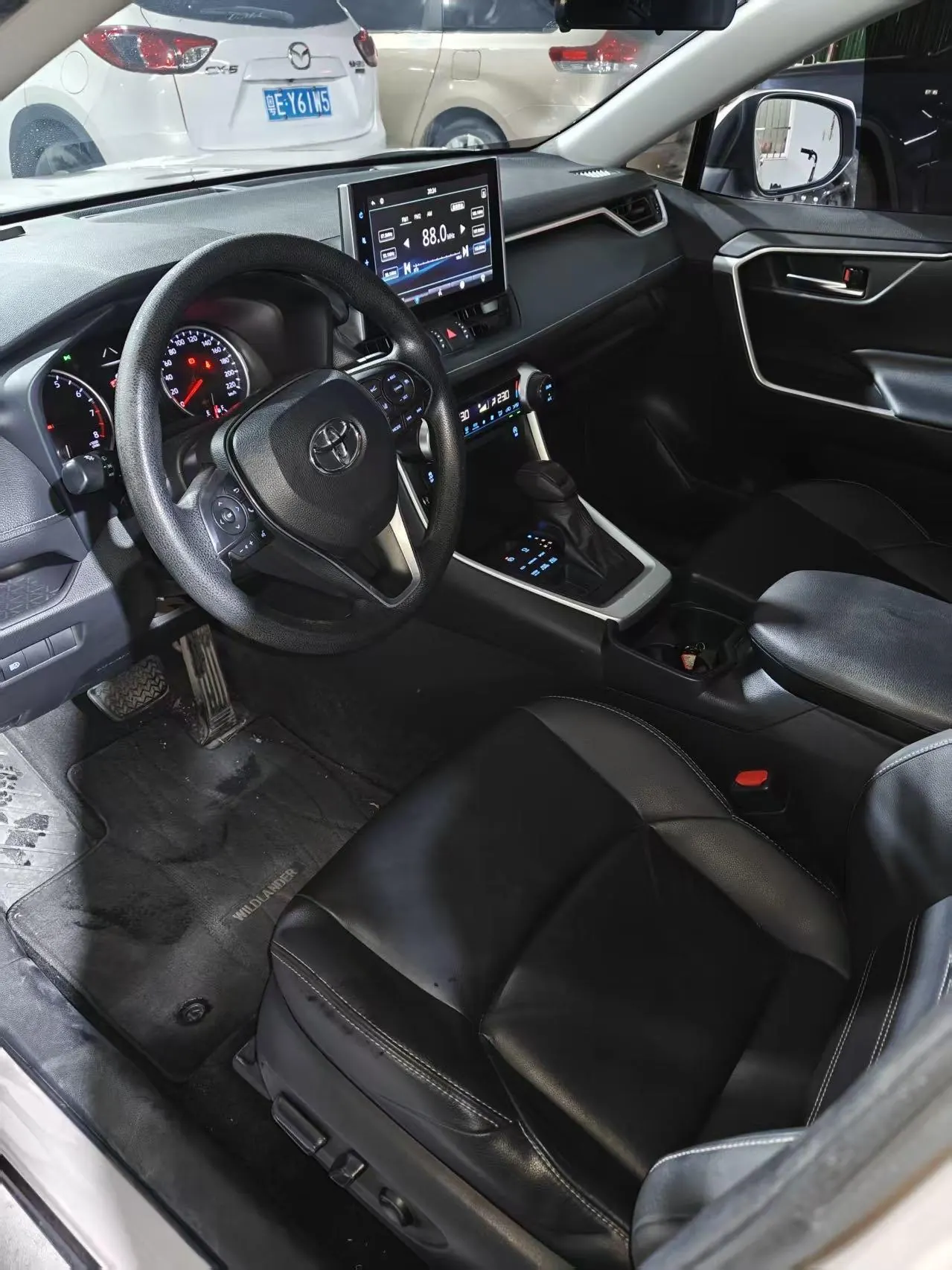 Toyota 2020 Wilanda 2.0 Stepless Four-wheel Drive Deluxe Edition Automatic Transmission 7
