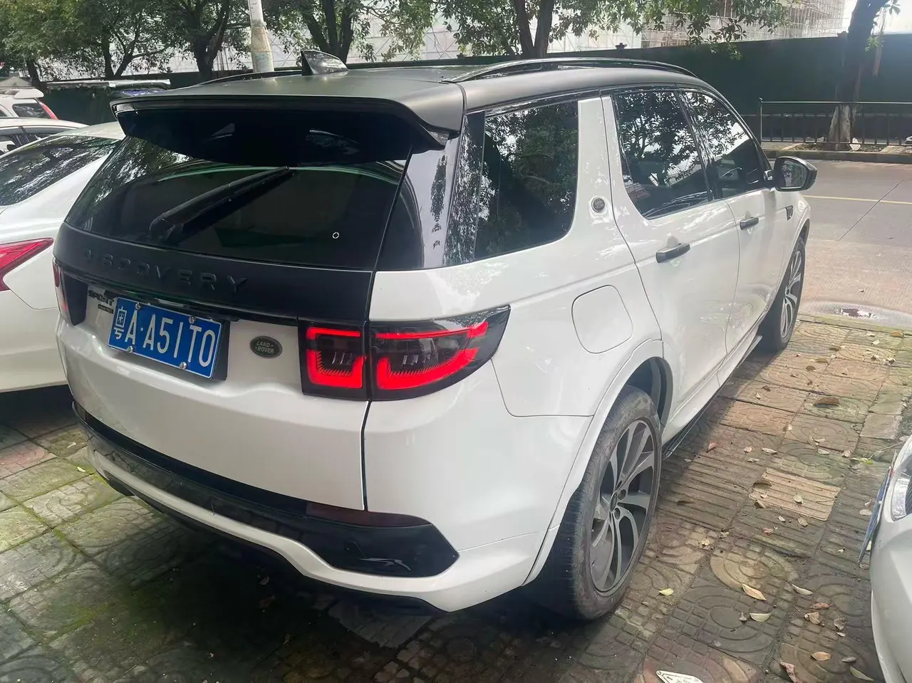 Land Rover 2020 Discovery Sports Edition 48V 2.0T 249PS R-Dynamic SE Performance Technology Edition 5-seat Automatic Gear 7