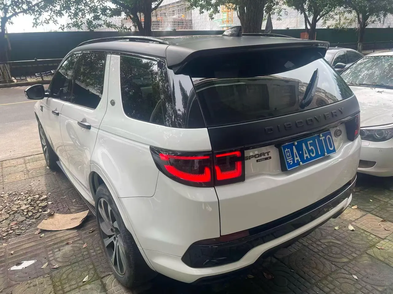 Land Rover 2020 Discovery Sports Edition 48V 2.0T 249PS R-Dynamic SE Performance Technology Edition 5-seat Automatic Gear 8
