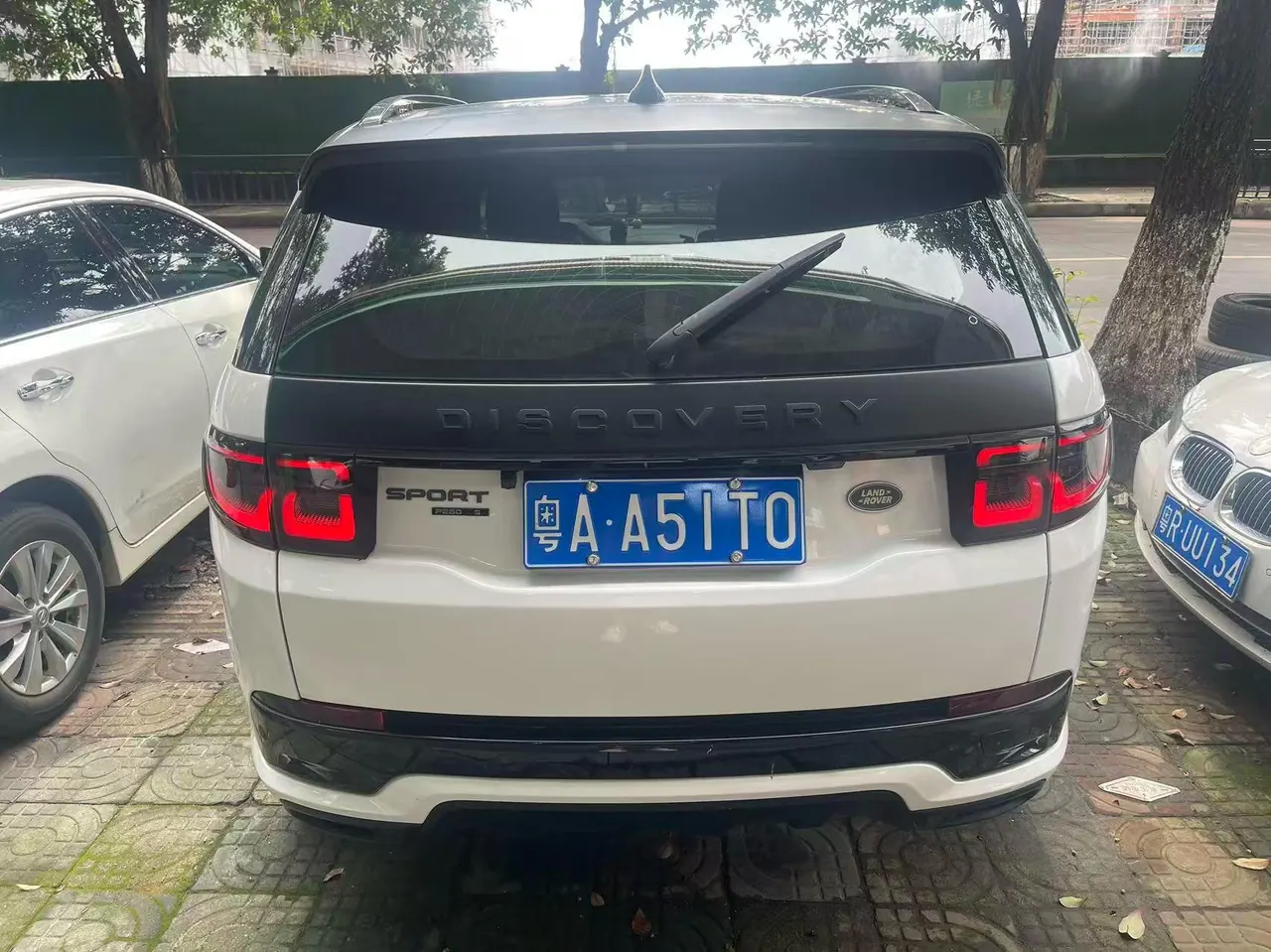 Land Rover 2020 Discovery Sports Edition 48V 2.0T 249PS R-Dynamic SE Performance Technology Edition 5-seat Automatic Gear 9
