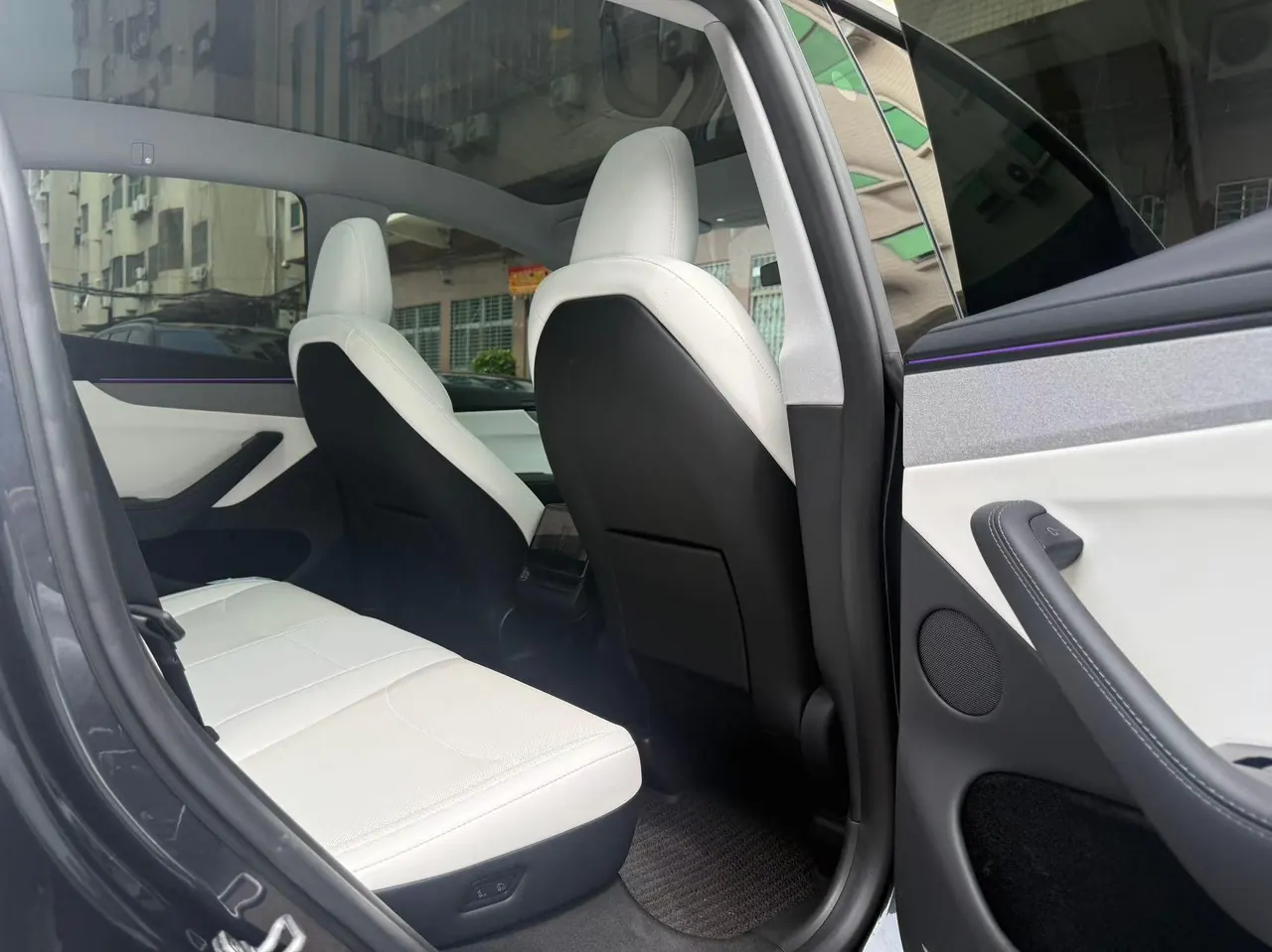 Tesla 2025 Model Y Rear Wheel Drive First Edition Automatic Transmission 4