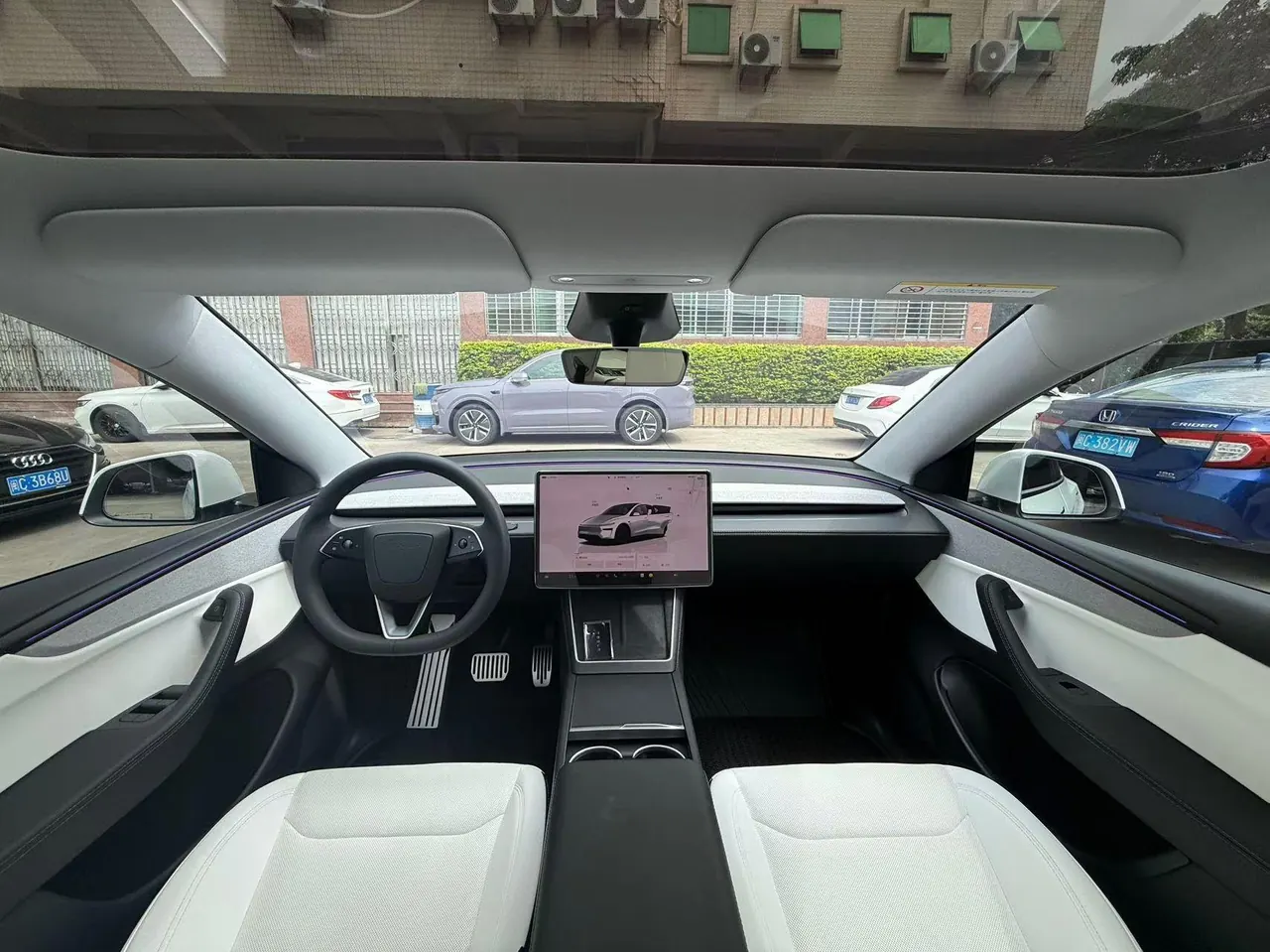Tesla 2025 Model Y Rear Wheel Drive First Edition Automatic Transmission 5