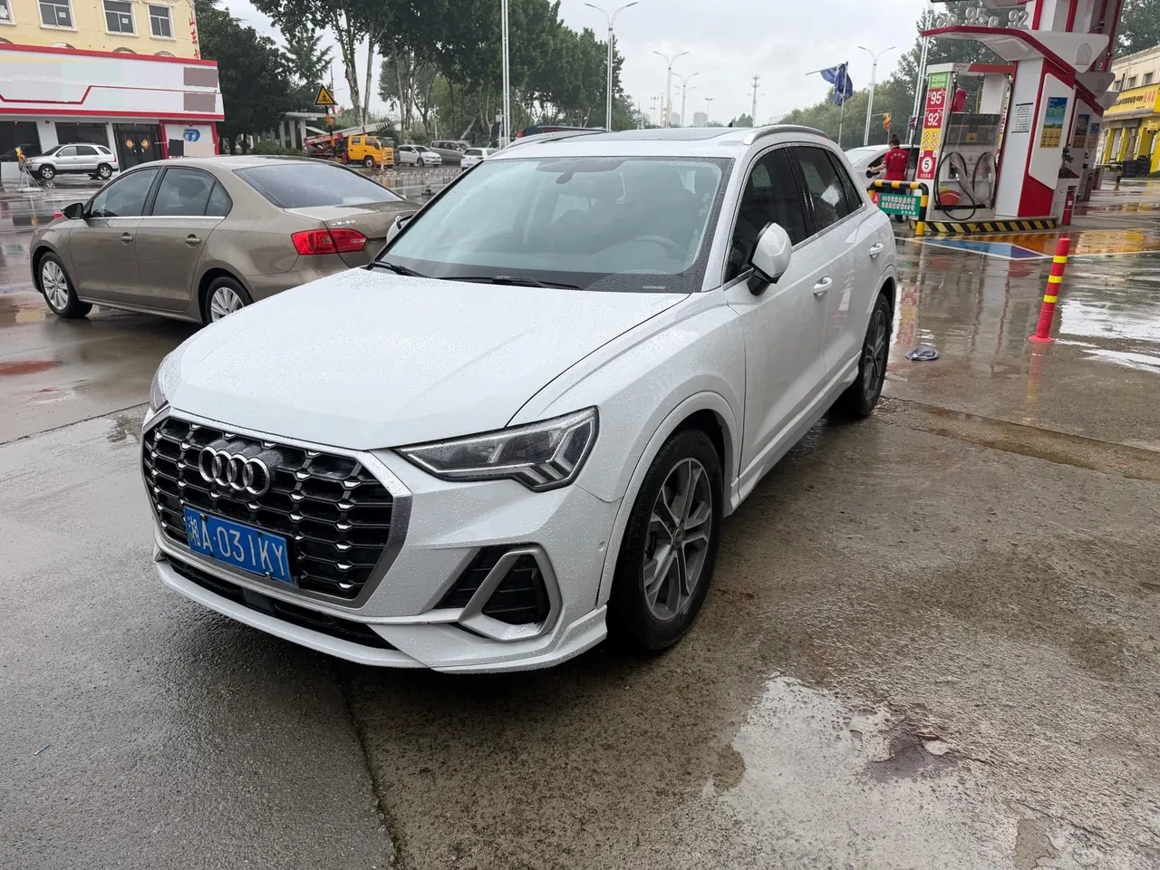 Audi 2021 Q3 2.0TFSI 40TFSI Fashion Dynamic Automatic - View 1