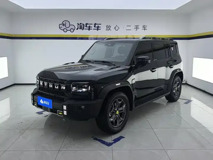 Jetour Traveler 2023 2.0T Four-wheel Drive Through PRO - View 1