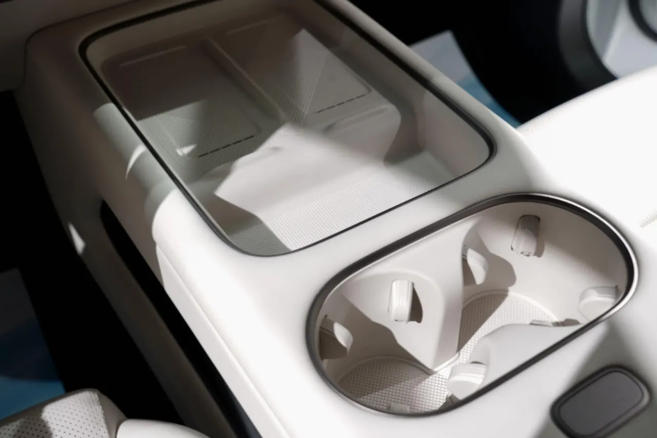 Li 2025 I 300.00g Drive Standard Edition Automatic Gear 6