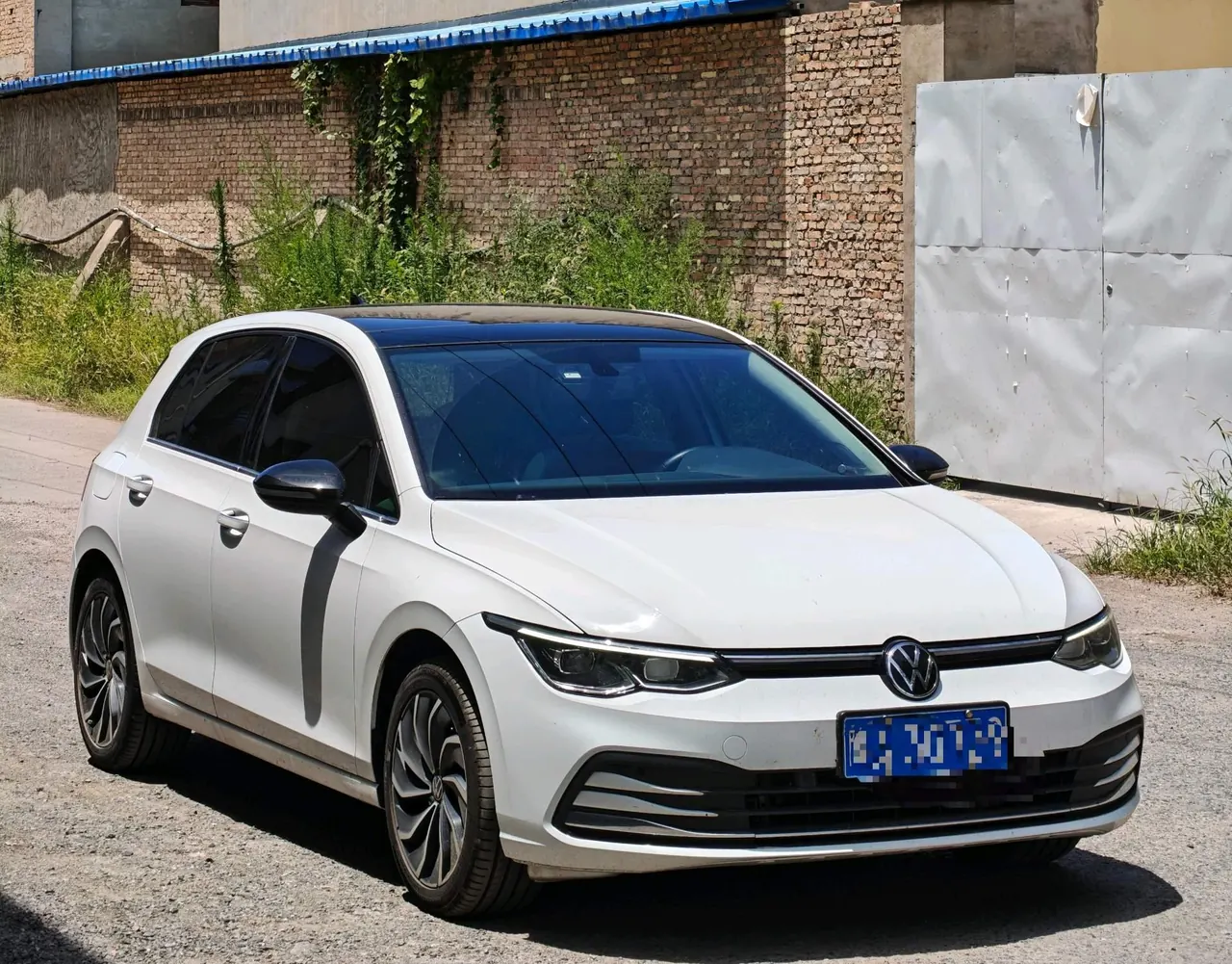 Volkswagen 2023 Golf 8 R-Line 1.4TSI 280TSI Lite Automatic 2