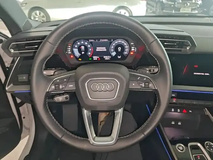 Audi A3 2026 Sportback 35TFSI Flying Premium 11