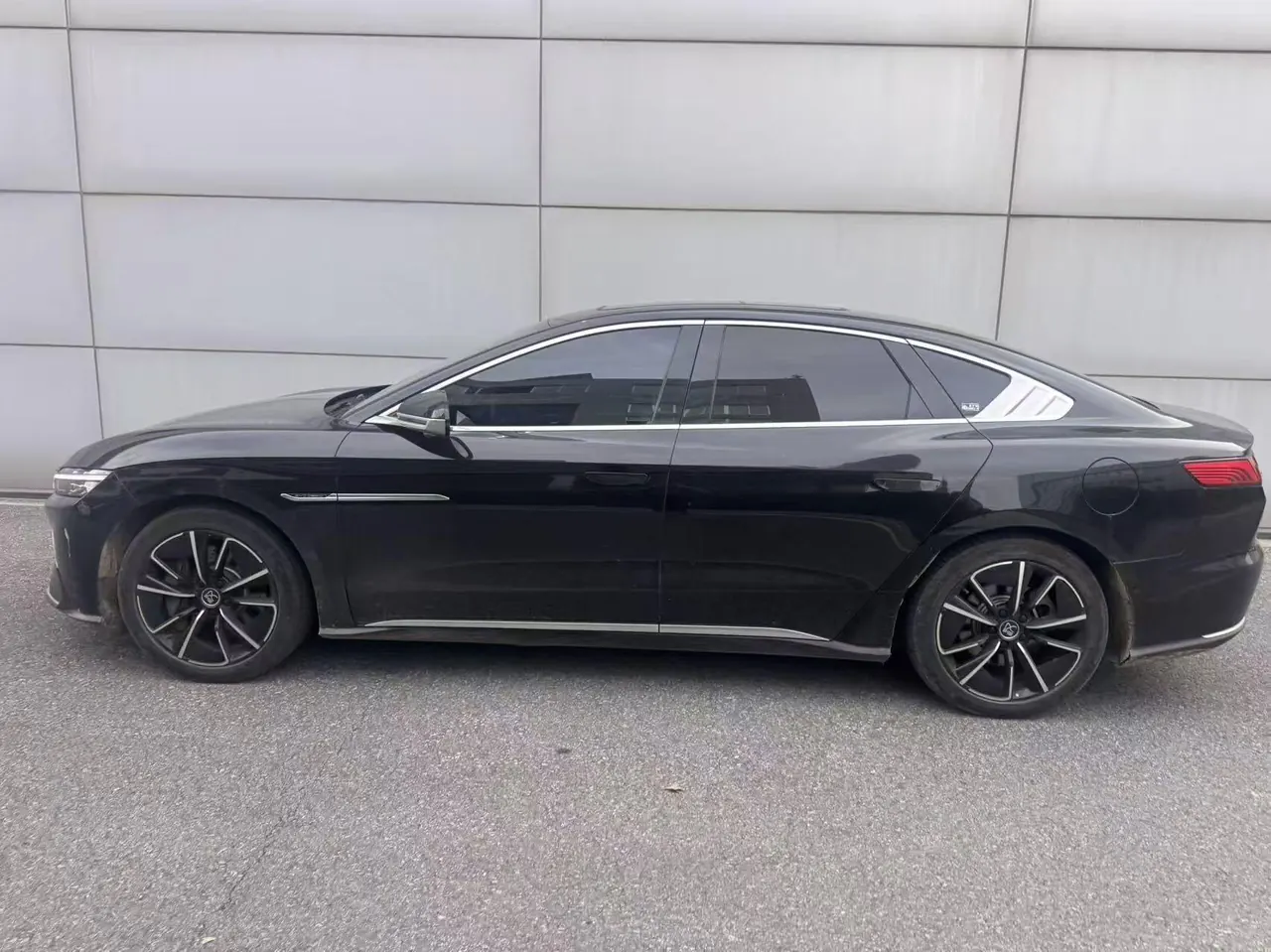 BYD 2020 Han four-wheel drive high-performance flagship automatic gear 2
