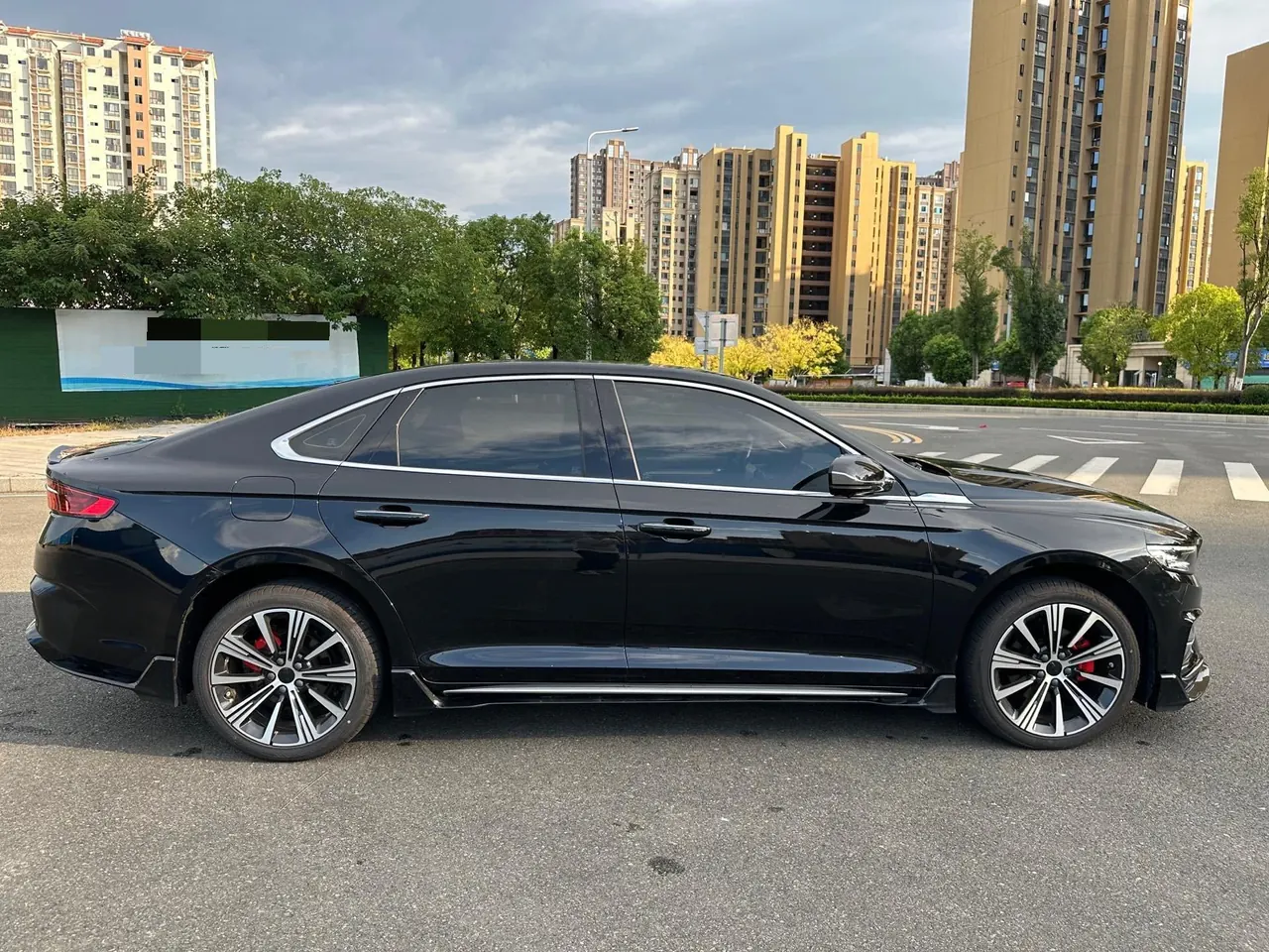 Geely 2025 Star Rui 1.5TD Oriental Obsidian Kunlun Edition Automatic Gear 4