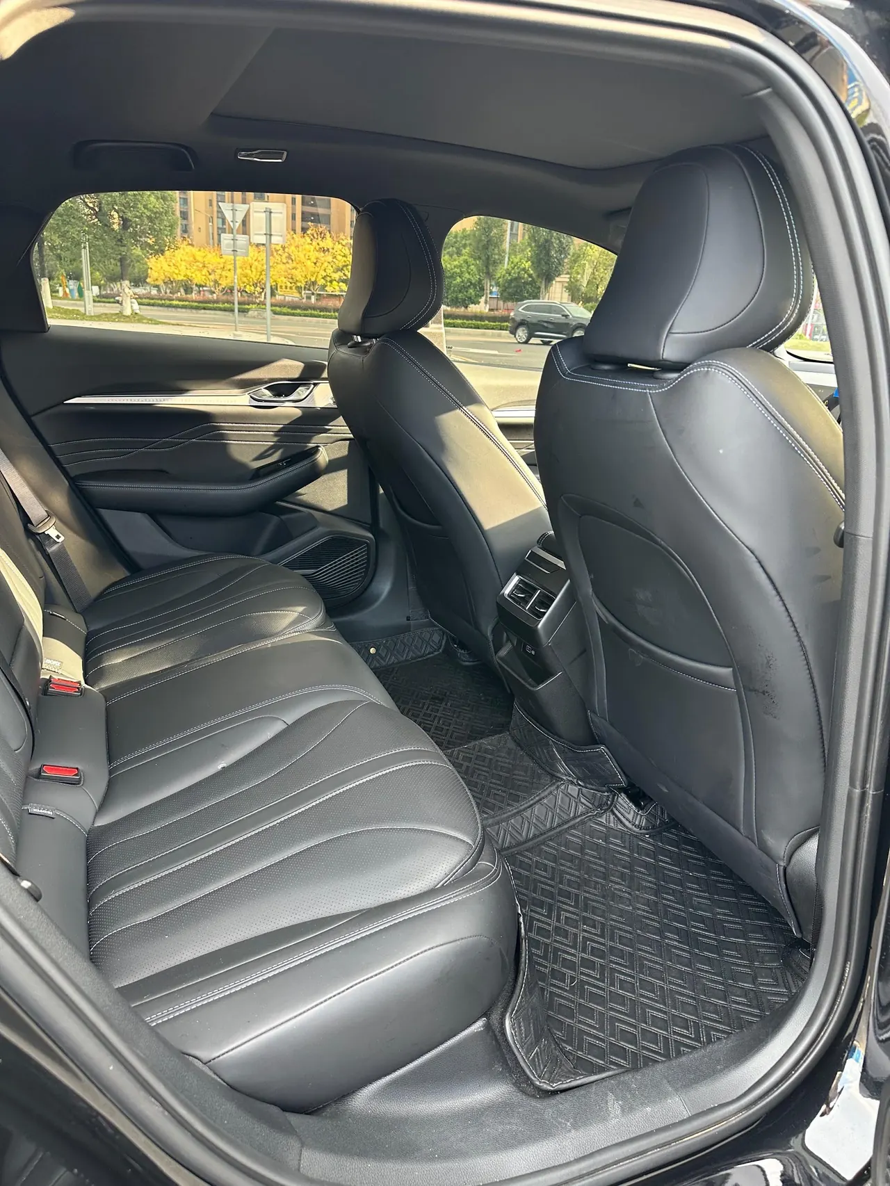 Geely 2025 Star Rui 1.5TD Oriental Obsidian Kunlun Edition Automatic Gear 7