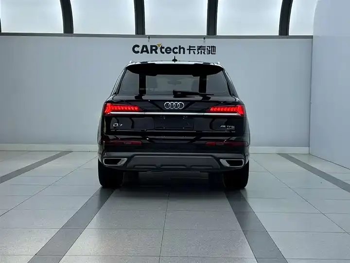 Audi Q7 2021 45 TFSI quattro S line Sport 4