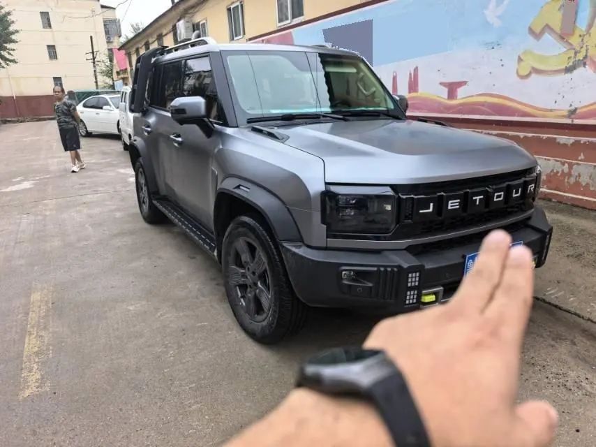 Jetour 2023 Travelers 1.5T Two-Drive Discovery PRO Automatic Gear 6