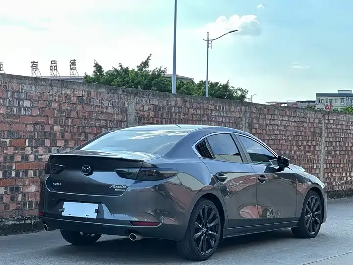 Mazda3 Axela 2021 2.0L Automatic Elegant Edition 3