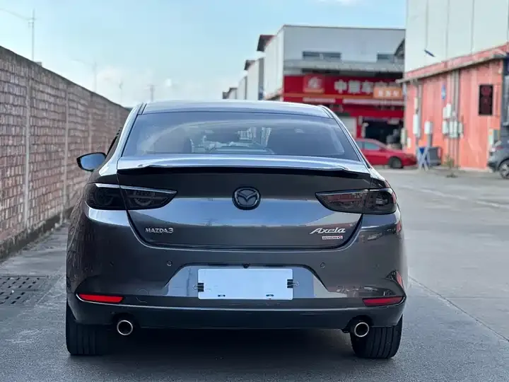 Mazda3 Axela 2021 2.0L Automatic Elegant Edition 4