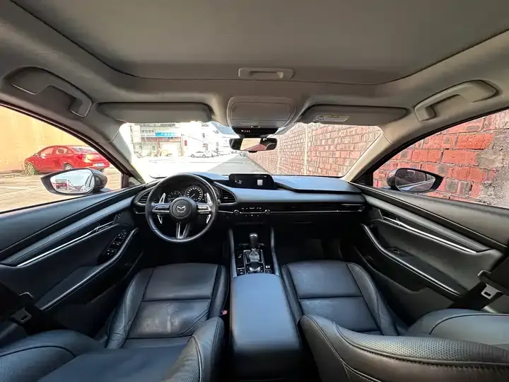 Mazda3 Axela 2021 2.0L Automatic Elegant Edition 8
