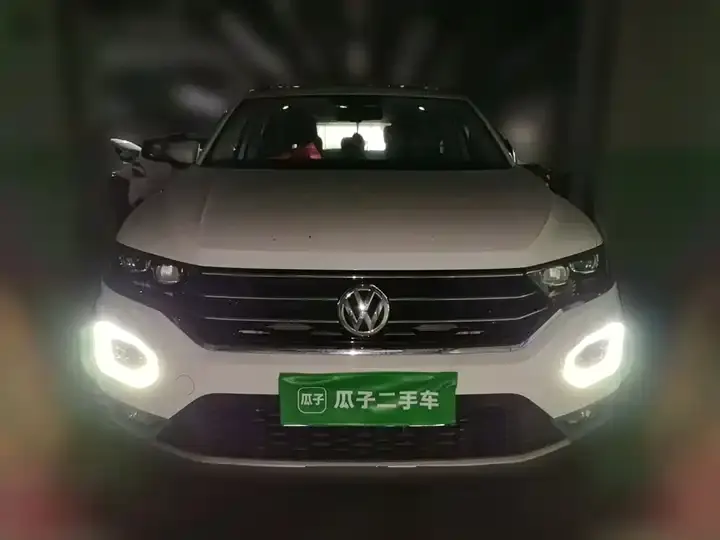 T-ROC 2020 280TSI DSG Front-Wheel-Drive Comfort Model 3
