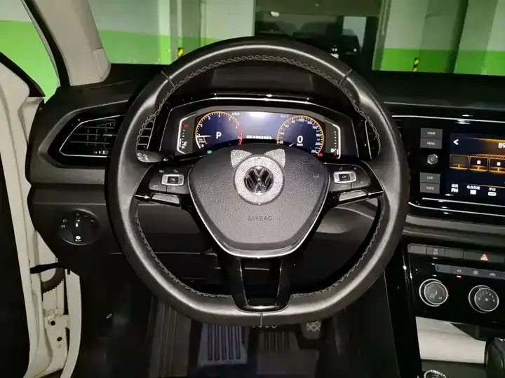 T-ROC 2020 280TSI DSG Front-Wheel-Drive Comfort Model 7