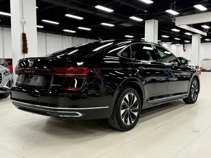 Passat 2022 280TSI Elite Edition 7